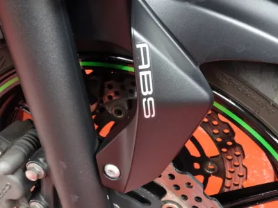 KAWASAKI ER6N