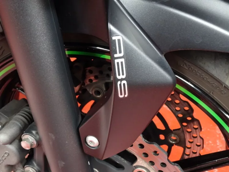 KAWASAKI ER6N