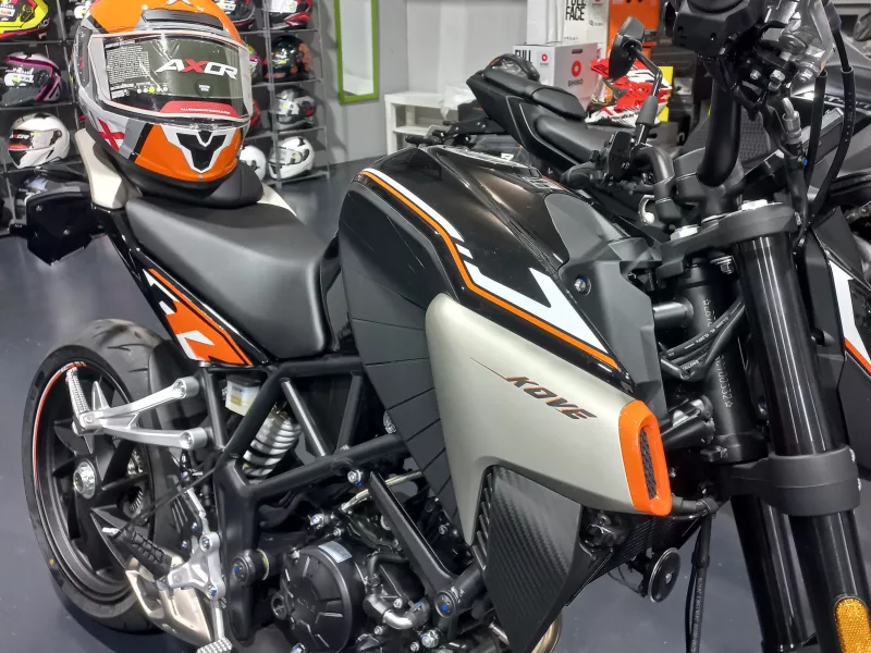KOVE NK 125 R