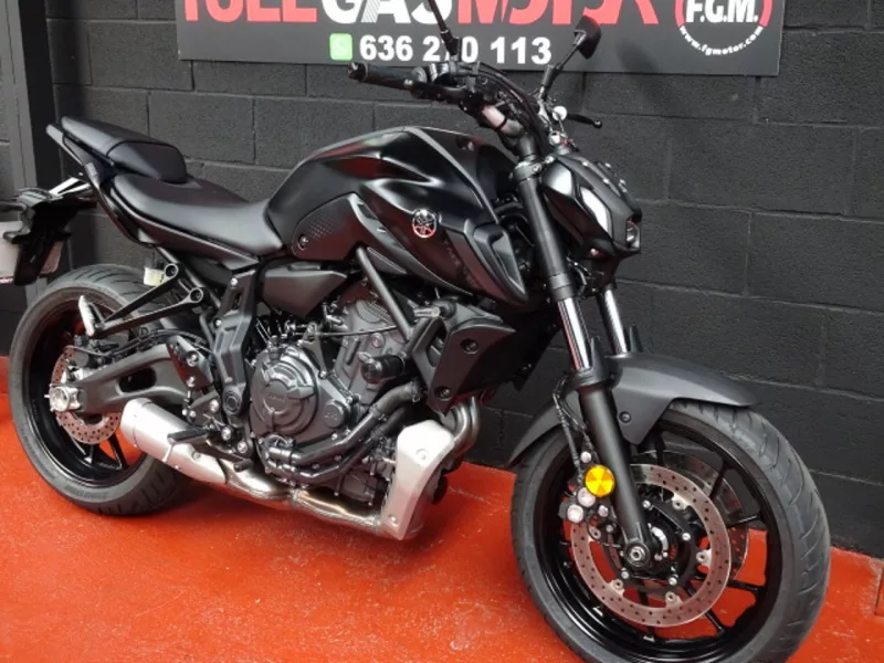 YAMAHA MT 07 2021