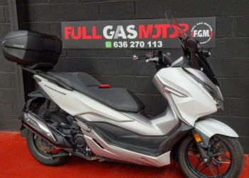 HONDA Forza 300