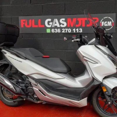 HONDA Forza 300