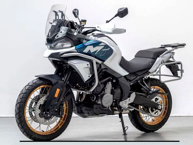 CFMOTO 700 MT