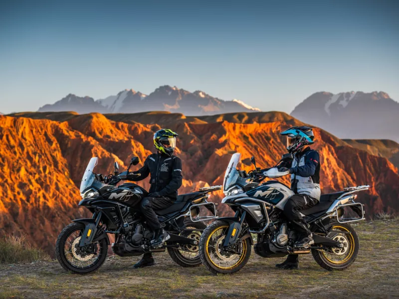 CFMOTO 700 MT