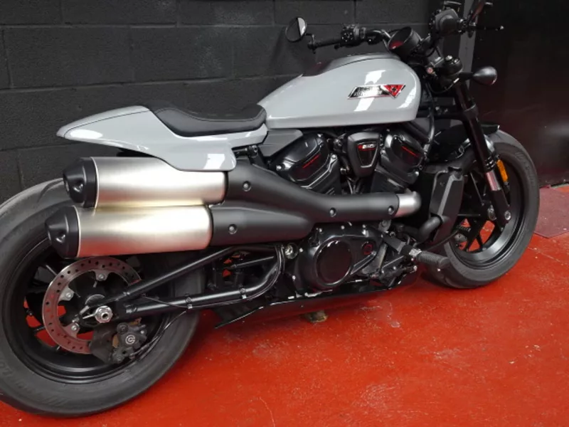 HARLEY DAVIDSON SPORTSTER 1250