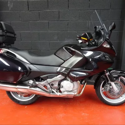 Honda Deauville 700 en perfecto estado. Financiación hasta 72 meses sin entrada. Full Gas Motor. Mejorada del Campo. Madrid