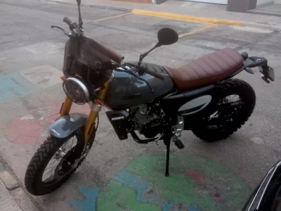 SE VENDE FANTIC CABALLERO DELUXE 125 CC