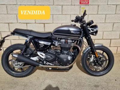 TRIUMPH Speed Twin 1200