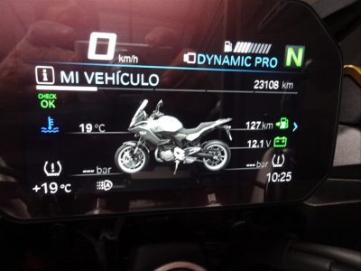 BMW F 900 XR