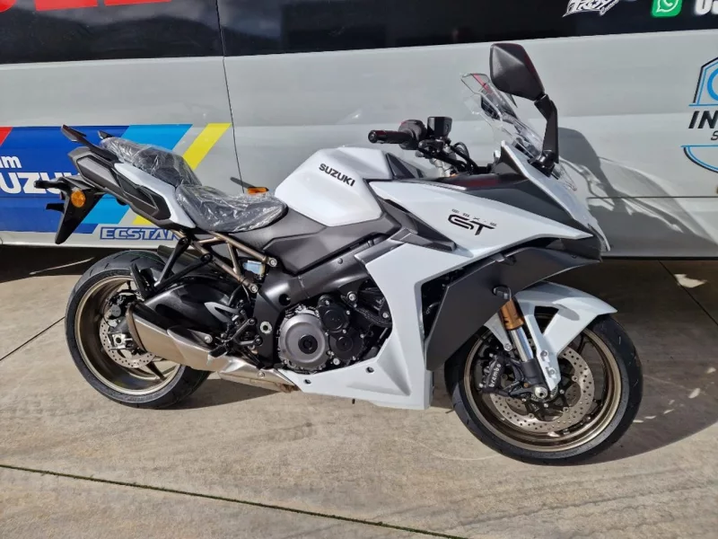 SUZUKI GSX-S1000GT 2026