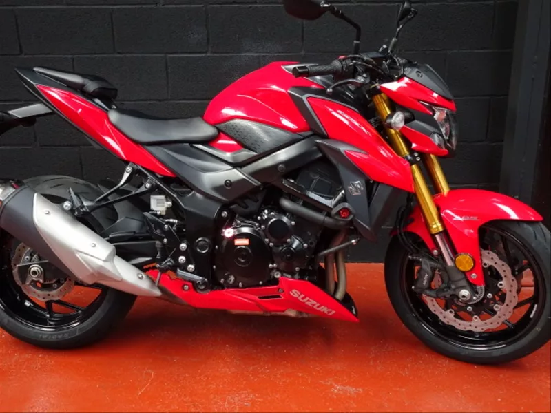 SUZUKI GSX-S 750