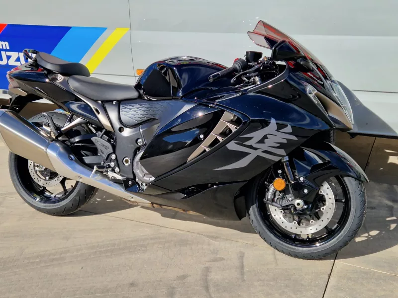 SUZUKI HAYABUSA 1300 - 2025 - COLOR NEGRO