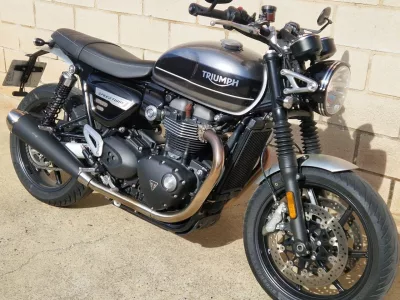 TRIUMPH Speed Twin 1200