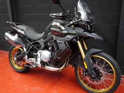 VOGE 900 DSX