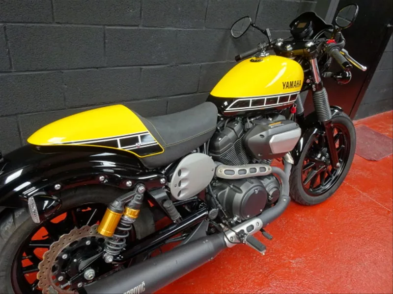 YAMAHA XV 950 R BOLT RACE 60th Aniversario