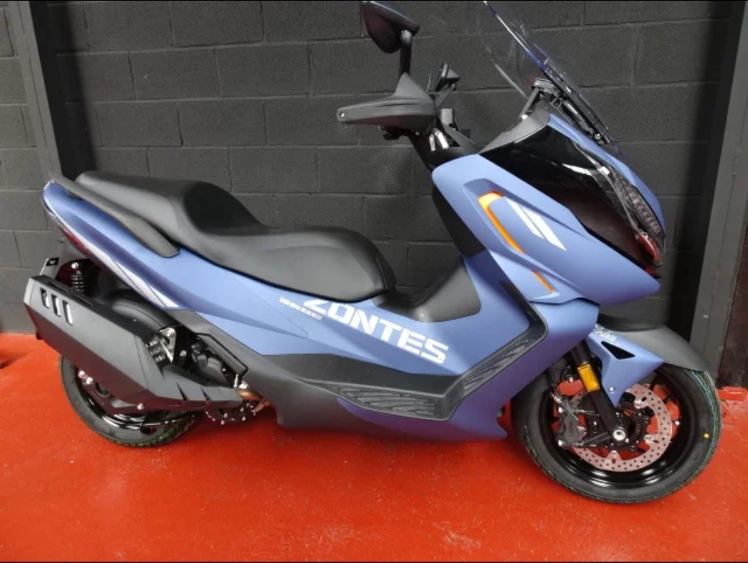 Moto Scooter Zontes E 368 color azul